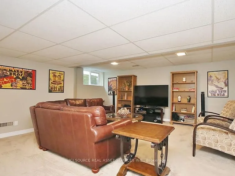 109 Dalecroft Cres — Photo 30