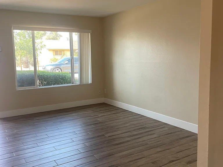 22 E Fairmont Dr — Photo 14