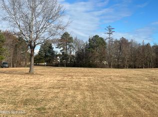 446 Pointe Vista Drive, Elizabeth City, NC 27909