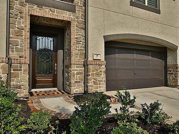 3rd image of 7 Daffodil Meadow Pl