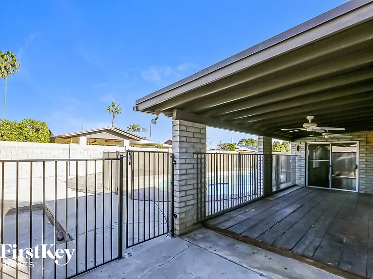 4656 W Townley Ave — Photo 14