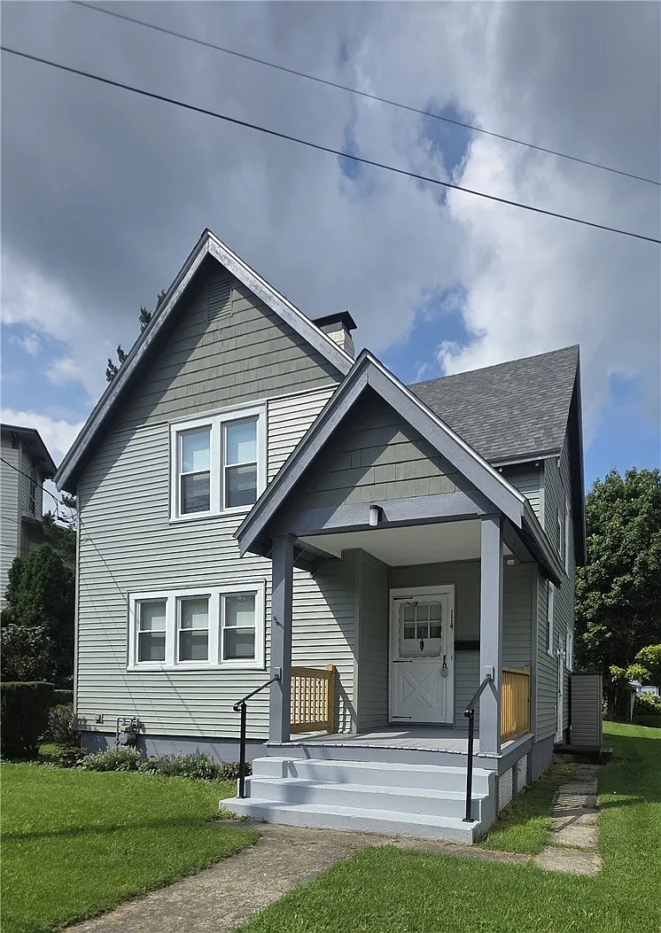 3 bed, 1.0 bath, 1392 sqft, $2,000 — Photo 1