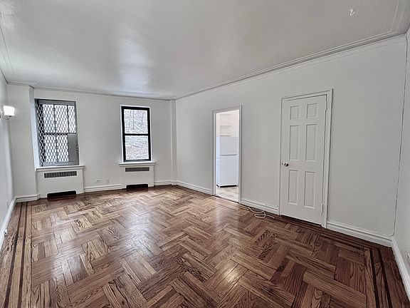 3rd image of 116 Seaman Ave APT 3D