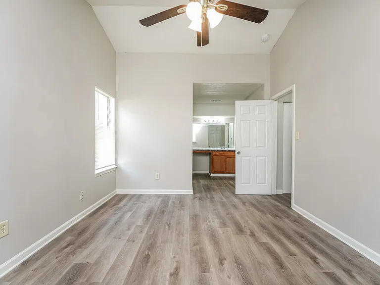 6164 Saint Christophers Ct — Photo 9