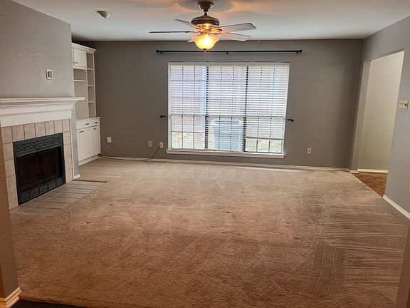 4th image of 2123 Mistletoe Ave APT B