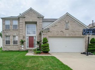 7180 Roxbury Dr, Ypsilanti, MI 48197
