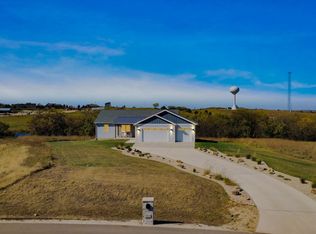 14326 Prairie Trl, Wamego, KS 66547