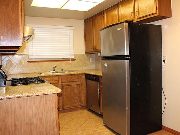 5th image of 452 S Willard Ave