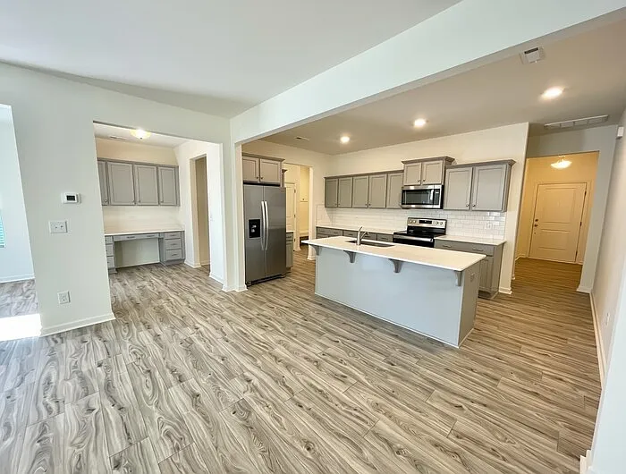 121 Gaelic Dr — Photo 3