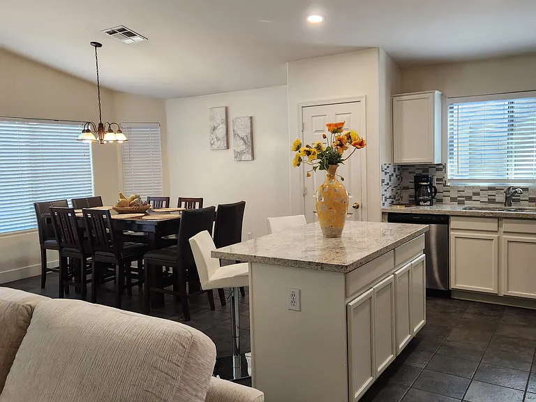 9210 W Serrano St — Photo 6
