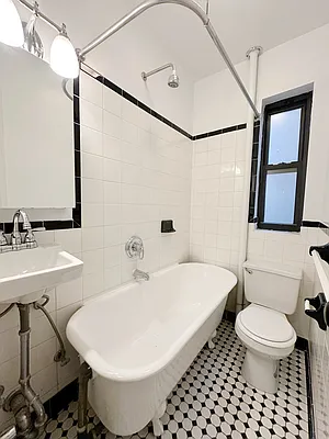 Rented by City Connections Realty | media 16