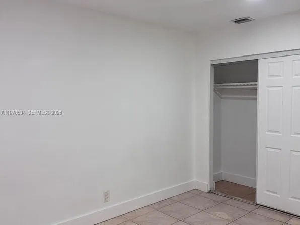 221 NE 40th St APT 1-3, Fort Lauderdale, FL 33334