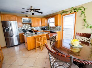 2 Silwen Ln, Norwalk, CT 06851