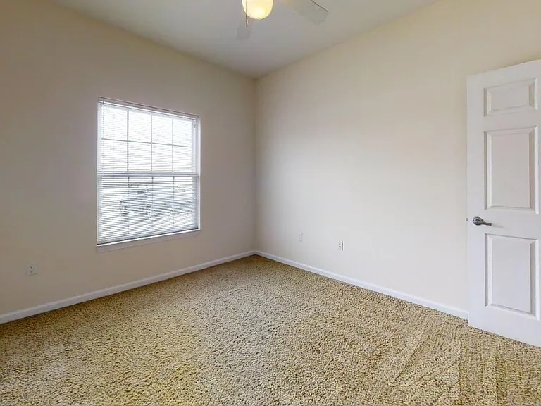Windsor West | Specials Available — Photo 17