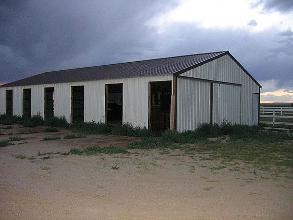 6 stall horse barn with power, lights 