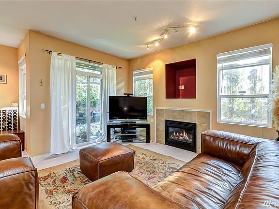 5th image of 22795 SE 13th Ln