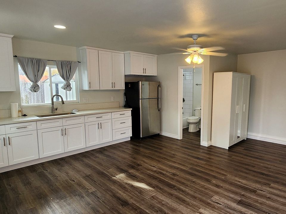 Kitchenette View
