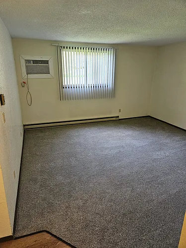 2190 Pasadena Dr Photo 1