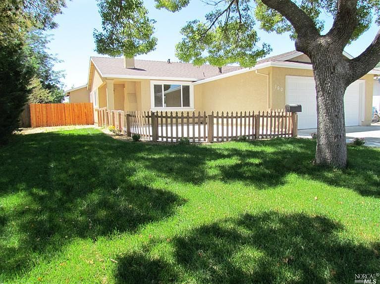1st image of 160 Green Tree Dr