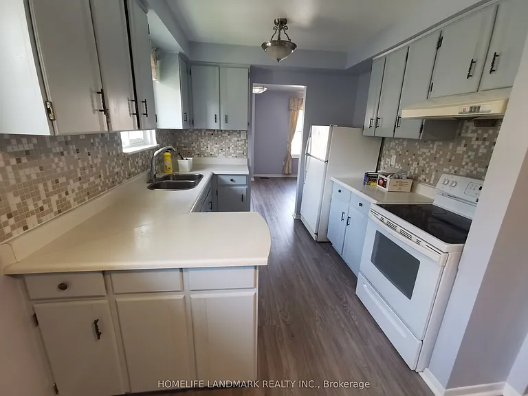 16 Nortonville Dr #UPPER — Photo 1