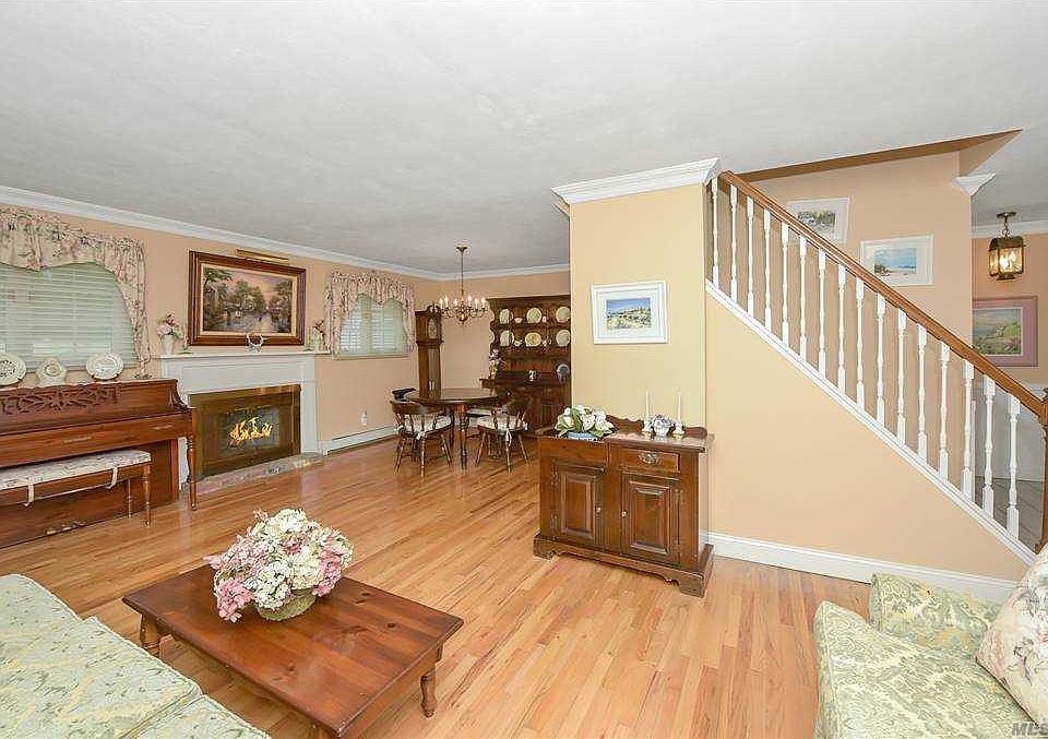 1970 Louis Kossuth Ave, Ronkonkoma, NY 11779 Zillow