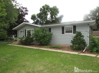 905 Pflaum Rd, Madison, WI 53716