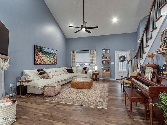 4th image of 2548 Eppie Cove Ln