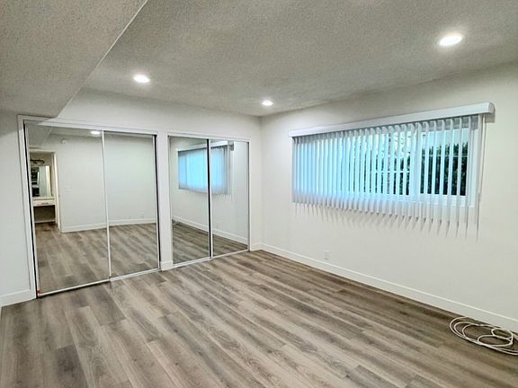 4th image of 144 S Doheny Dr #41