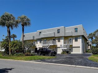 275 Capri Cir N #105, Treasure Island, FL 33706