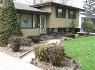 3112 98th St, Highland, IN 46322