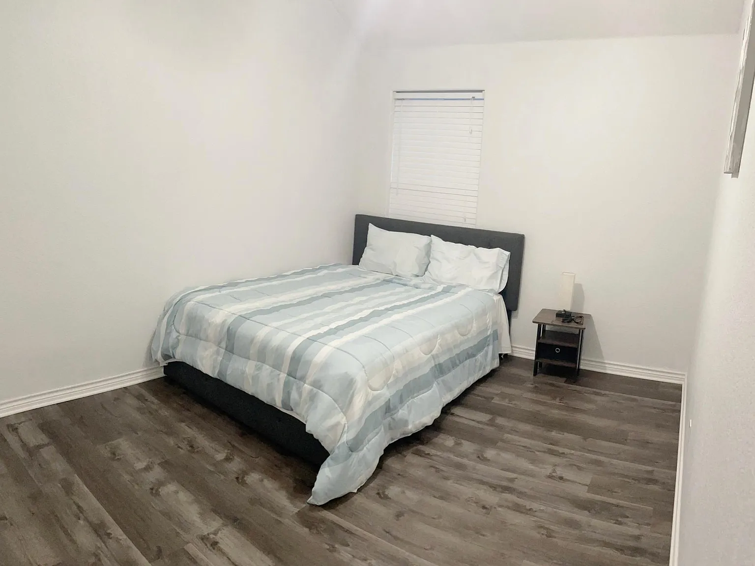 3 bed, 1816 sqft, $3,650 — Photo 4