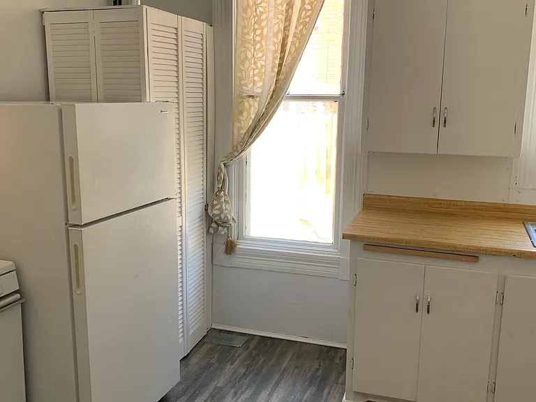 306 Walter St SE — Photo 8