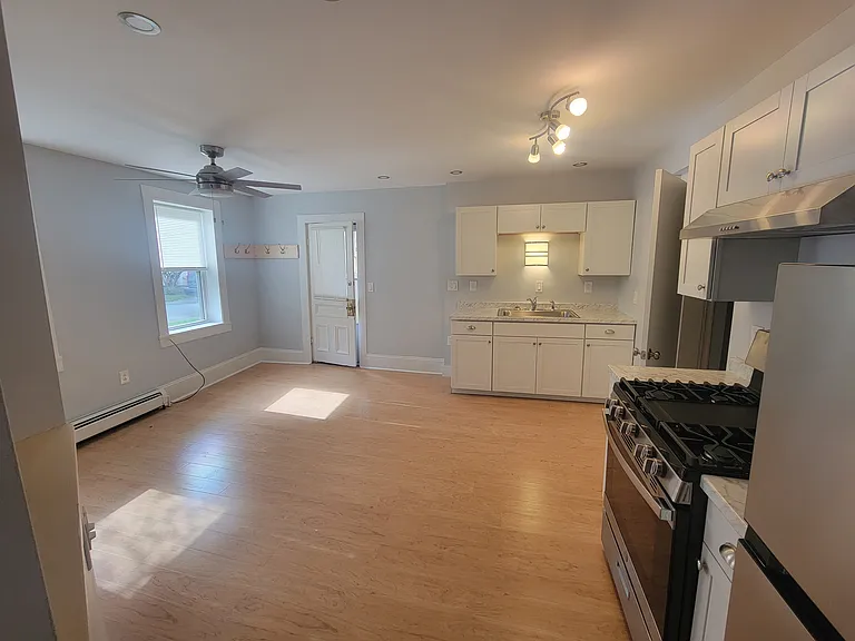 5-63 South St — Photo 11
