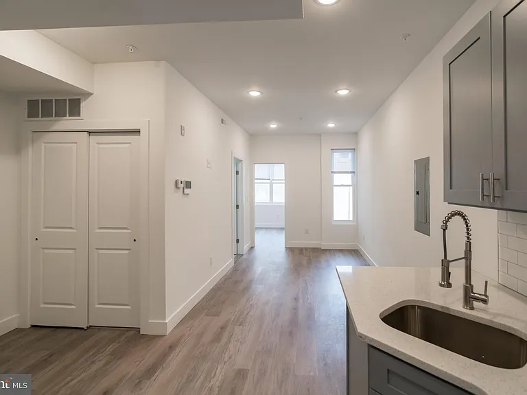 1709 Snyder Ave #1 — Photo 2