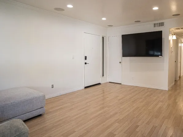 18185 W Sundowner Way #837, Canyon Country, CA 91387