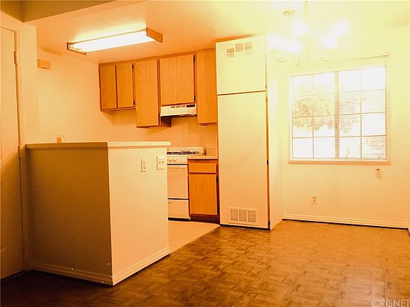 5th image of 8463 De Soto Ave Unit 20