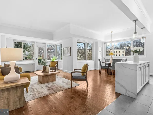 4000 Tunlaw Rd NW APT 121, Washington, DC 20007