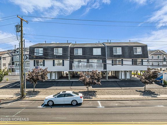 2nd image of 125 Strickland Boulevard #11