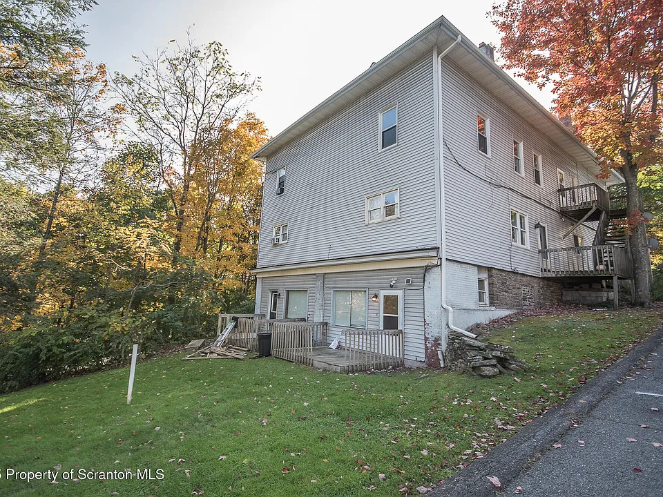 211 Grand Ave #6