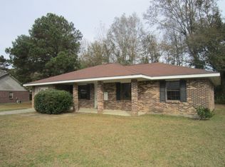 966 Shirley Dr, Picayune, MS 39466