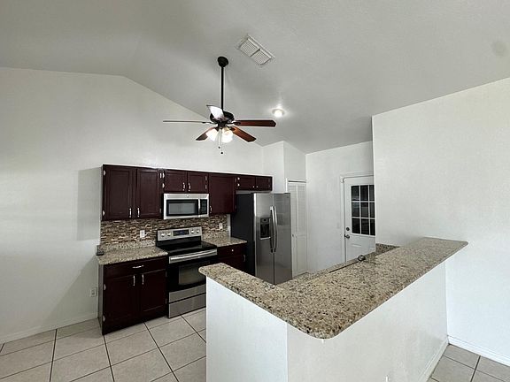 5th image of 104 Winewood Ct