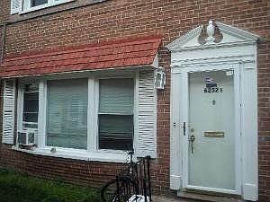 1st image of 6252E N Hoyne Ave