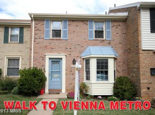9660 Lindenbrook St, Fairfax, VA 22031