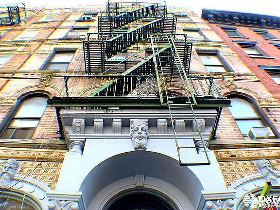 3rd image of 96 Saint Marks Pl APT 17