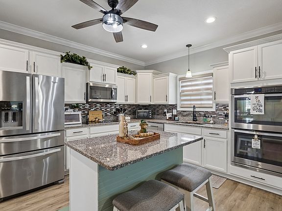4th image of 920 Tanager Ct