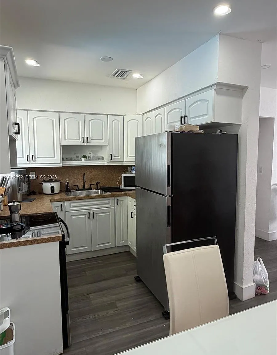 Broward Estates Sec 2 — Photo 3