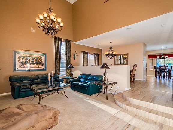 2019/Tile, Formal living
