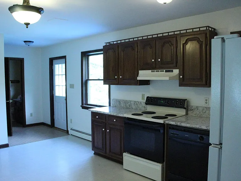 9 Marian Ct — Photo 5