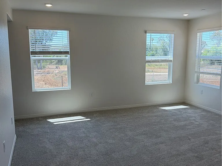 9675 Babaco St — Photo 14