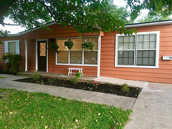 2nd image of 204 Casalita Dr